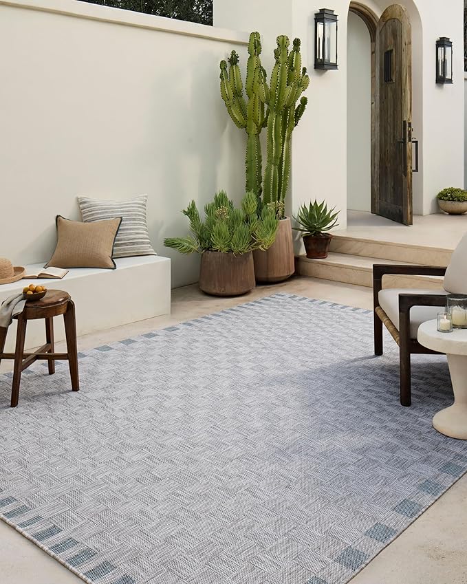 Loloi Amber Lewis Topanga Collection TOP-07 Silver/Blue 2'-3" x 3'-9" Indoor/Outdoor Area Rug