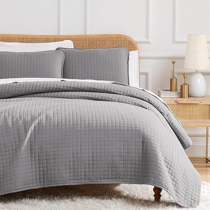 Southshore Fine Living, Inc. Comforter Quilt, King Size Bedding Set, Cal/King Quilt Coverlet Set with 2 Shams, Soft Brushed Lightweight Bedspread, Pet Hair Resistant, Steel Grey