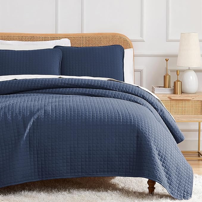 Southshore Fine Living, Inc. Twin Quilt Bedding Set, Soft Microfiber Summer Bedspread Coverlet, Stain and Pet Hair Resistant Bedding, Machine Washable Twin/XL Quilt Set with 1 Pillow Sham, Dark Blue