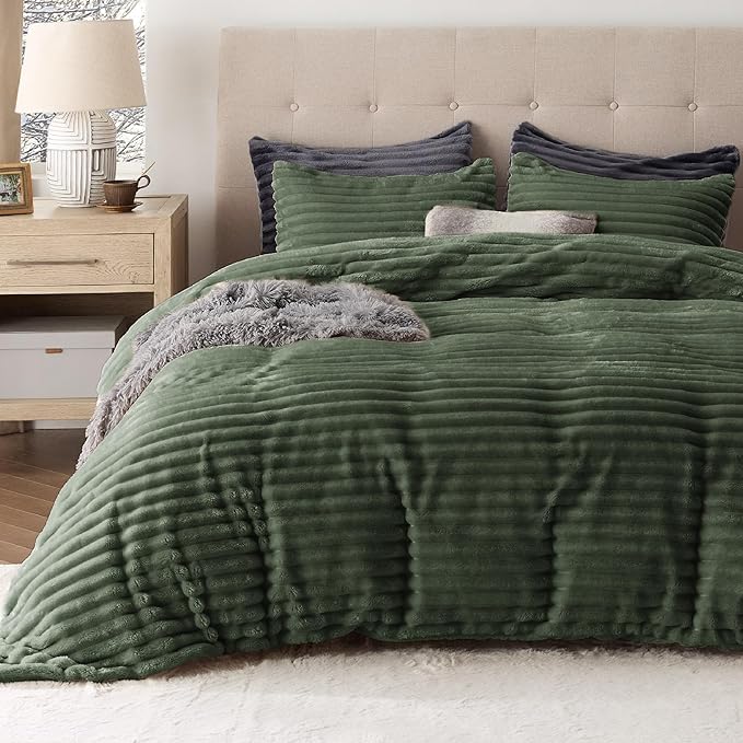 Bedsure Fluffy Duvet Cover Set - Ultra Soft Plush Shaggy Comforter Cover Queen Size, Warm Flannel Fleece Bed Sets for Winter, 3 Pieces (Striped Pattern, Green)