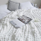 Maetoow Chenille Chunky Knit Blanket Throw （40×50 Inch）, Handmade Warm & Cozy Blanket Couch, Bed, Home Decor, Soft Breathable Fleece Banket, Christmas Thick and Giant Yarn Throws, White