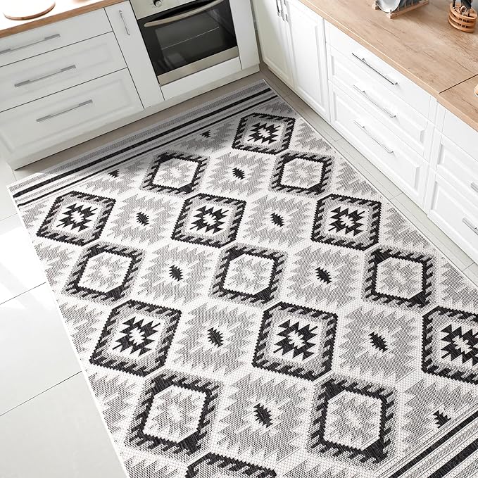 Keen Home Design Outdoor Runner Rug - 6x9 Washable Indoor/Outdoor Rug for Patio, Balcony, Kitchen, Garden, Beach, Deck and Porch. Size: 6'7" x 9'2"