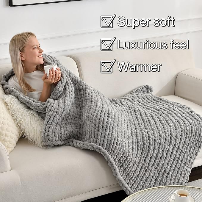 Maetoow Tighter Version Chenille Chunky Knit Blanket Throw （40×50 Inch）, Handmade Warm & Cozy Blanket Couch, Bed, Home Decor, Soft Fleece Banket, Boho Thick Blankets and Giant Yarn Throws，Light Grey
