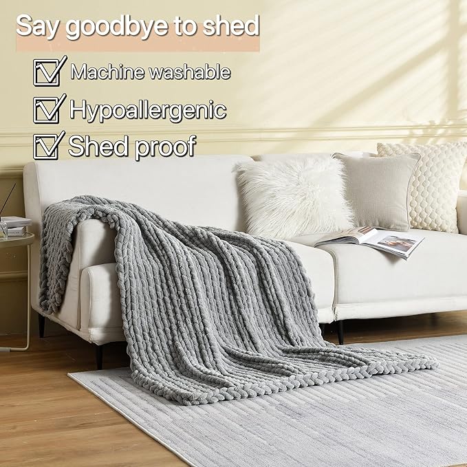 Maetoow Tighter Version Chenille Chunky Knit Blanket Throw （40×50 Inch）, Handmade Warm & Cozy Blanket Couch, Bed, Home Decor, Soft Fleece Banket, Boho Thick Blankets and Giant Yarn Throws，Light Grey