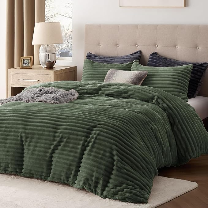 Bedsure Fluffy Duvet Cover Set - Ultra Soft Plush Shaggy Comforter Cover King Size, Warm Flannel Fleece Bed Sets for Winter, 3 Pieces (Striped Pattern, Green)