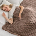 Maetoow Tighter Version Chenille Chunky Knit Blanket Throw （60×80 Inch）, Handmade Warm & Cozy Blanket Couch, Bed, Home Decor, Soft Fleece Banket, Boho Thick Blankets and Giant Yarn Throws，Brown