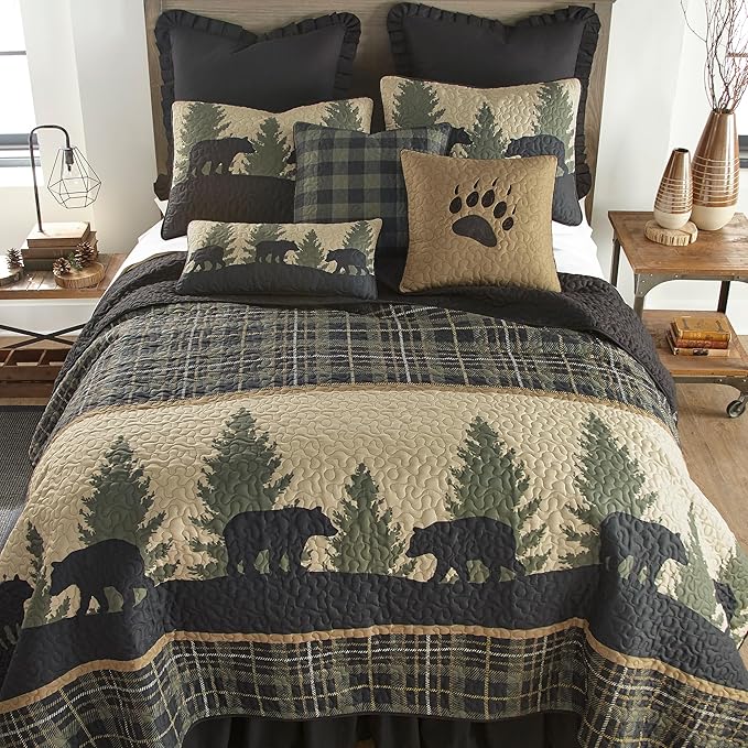 Donna Sharp Full/Queen Quilt - Bear Walk Plaid Lodge Quilt with Bear Pattern - Fits Queen Size and Full Size Beds - Machine Washable