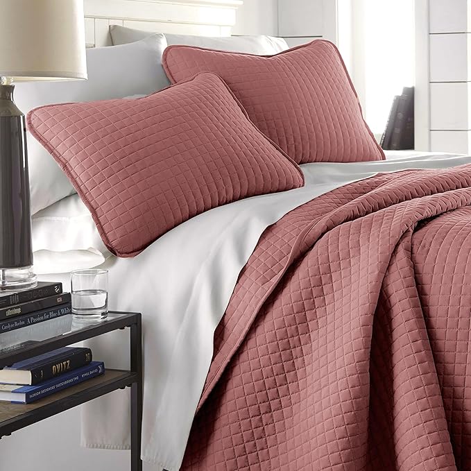 Southshore Fine Living, Inc. Oversized King Quilt Bedding Set with 2 Pillow Shams, Marsala Coverlet, King Size/California Bedspread, Soft Microfiber Bedding, Easy Care, Machine Washable, Marsala