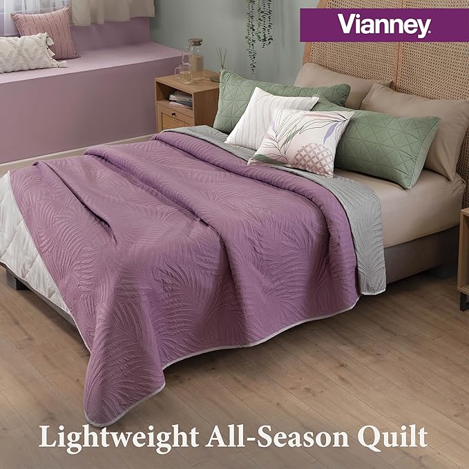 Vianney King Size Comforter Novo Mallow Bedding Reversible Lightweight Quilt Blanket 110x93 Inches Soft Cozy Throw for Couch or Bed in Light Purple and Light Grey with Palm Leaf Quilt Pattern