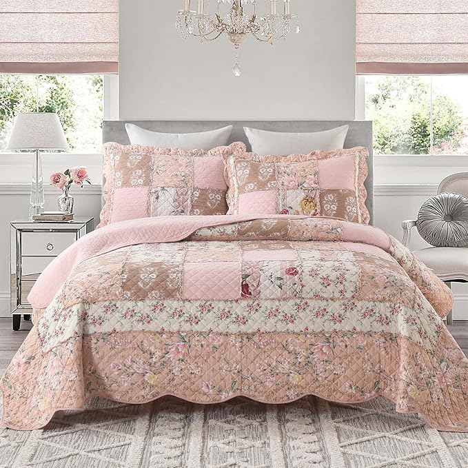 Yvooxny Quilts California King Patchwork Pink Floral Quilt Set Vintage Shabby Chic Botanical Quilted Bedspread 3-Piece Quilt Set with Ruffles for All Seasons, California King, 118 * 110 Inches