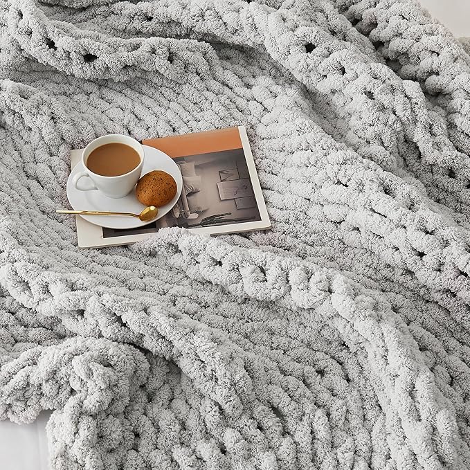 L'AGRATY Chunky Knit Blanket Throw - Soft Chunky Throw Blanket 50''x60'': 100% Hand Kintted Chenile Crochet Throw Blanket for Couch - Large Cable Knit Chunky Blanket for Home Decor(Grey)