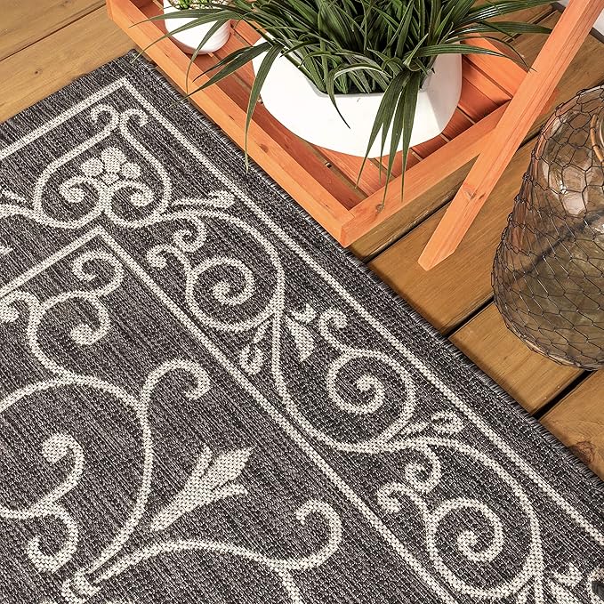 JONATHAN Y Vintage Filigree Indoor Outdoor Round Area Rug 8 Ft Black/Gray, Charleston Textured Weave for Backyard, Patio, Porch, Easy-Cleaning, High Traffic, Pet-Friendly, Non-Shedding (SMB106G-8R)