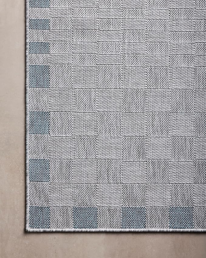 Loloi Amber Lewis Topanga Collection TOP-07 Silver/Blue 3'-11" x 5'-11" Indoor/Outdoor Accent Rug